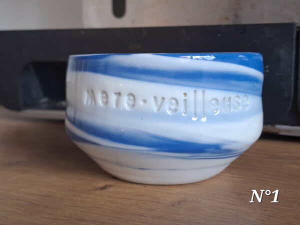 Tasse porcelaine "Mère-veilleuse"